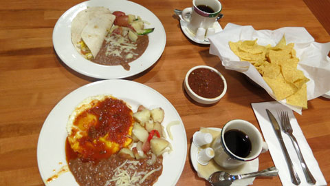 メキシコ料理で朝食