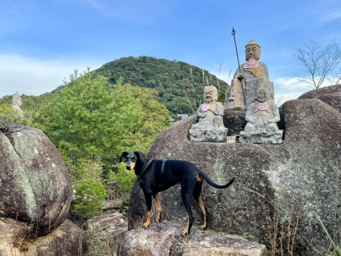 役小角前で 役小角前で