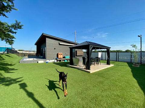 パーゴラ状のBBQスペース パーゴラ状のBBQスペース