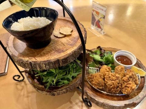 もみじカツとごはん&サラダセット もみじカツとごはん&サラダセット