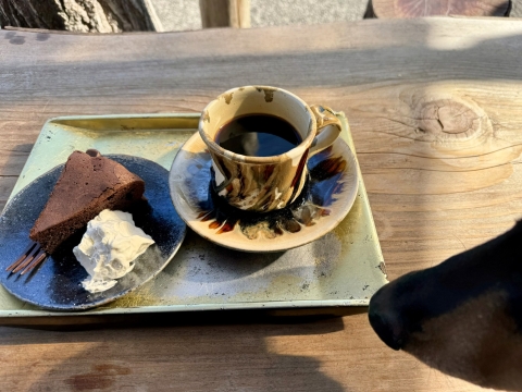 �e���X�ȂŃE�F���J���R�[�q�[�ƃP�[�L�𒸂�